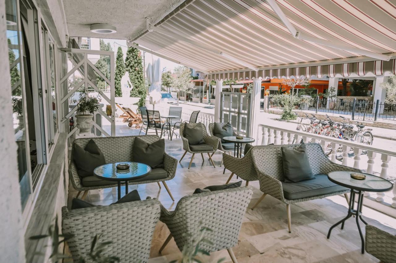 Hotel Kostas Olympiakí Aktí Екстериор снимка