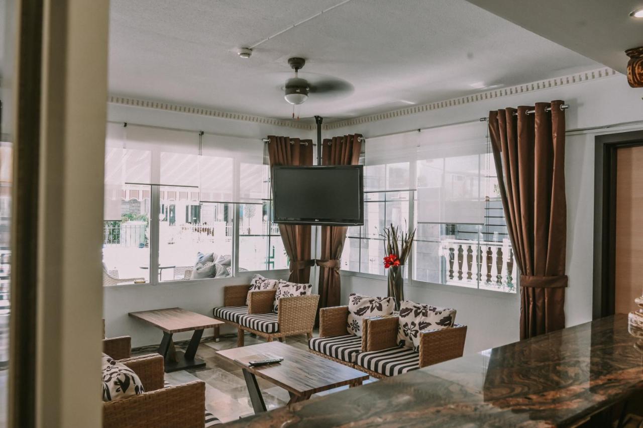 Hotel Kostas Olympiakí Aktí Екстериор снимка