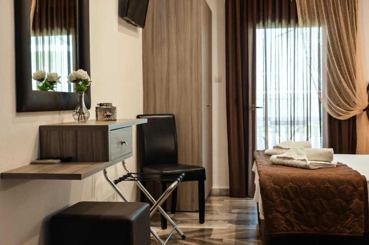 Hotel Kostas Olympiakí Aktí Екстериор снимка
