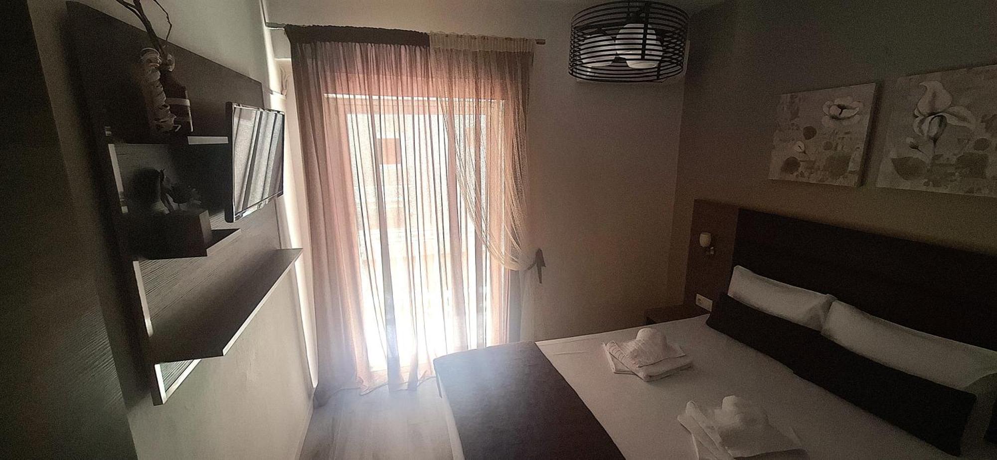 Hotel Kostas Olympiakí Aktí Екстериор снимка