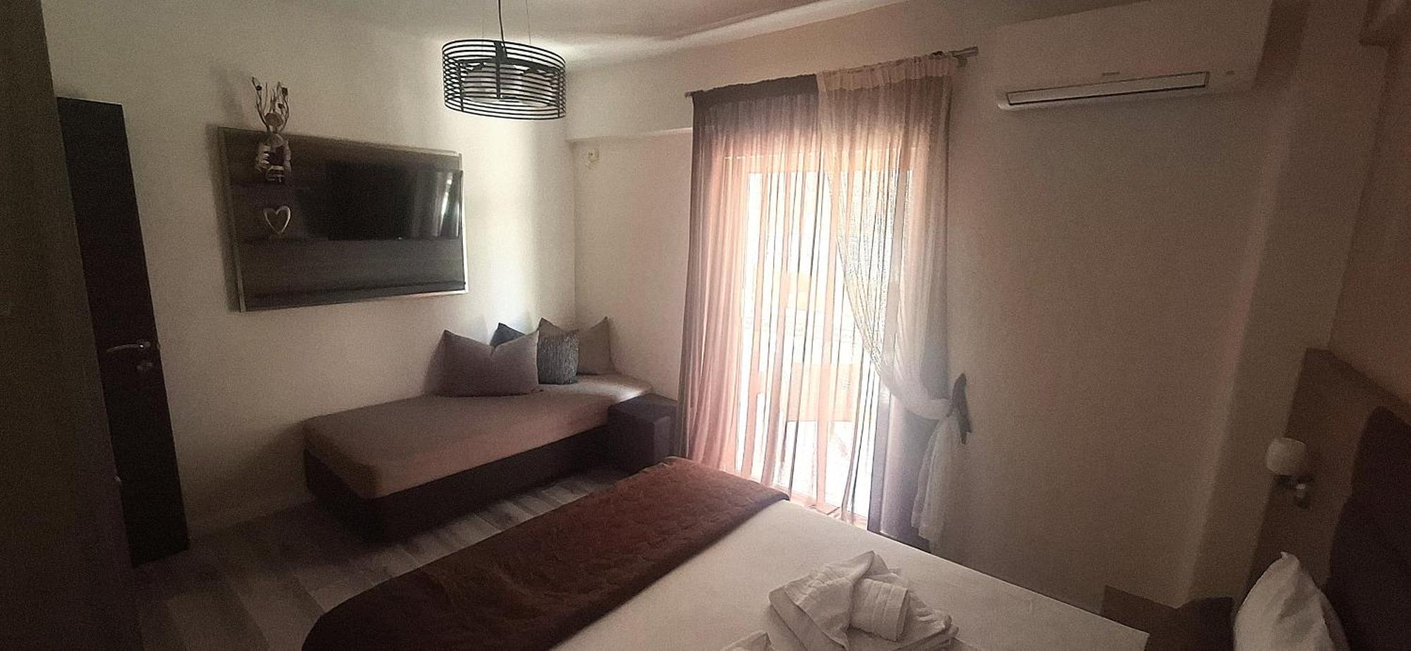 Hotel Kostas Olympiakí Aktí Екстериор снимка
