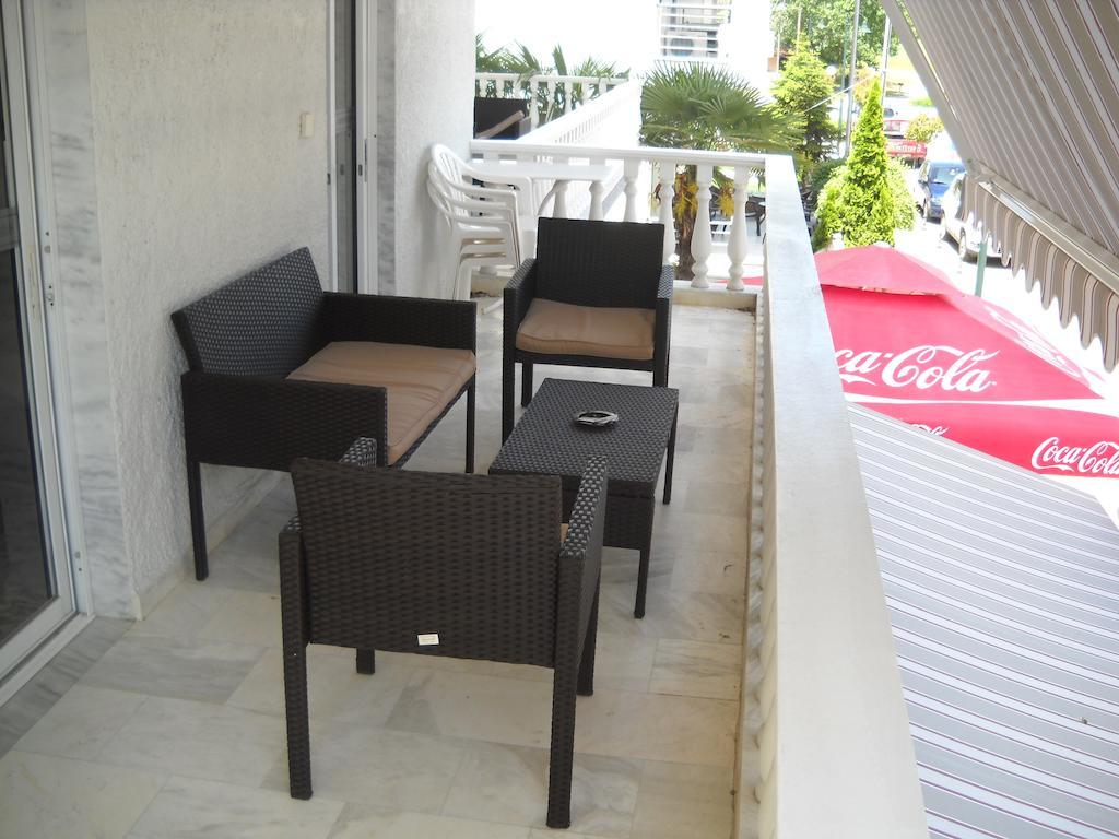 Hotel Kostas Olympiakí Aktí Екстериор снимка