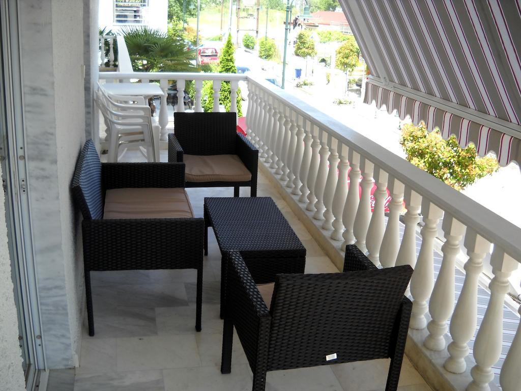 Hotel Kostas Olympiakí Aktí Стая снимка
