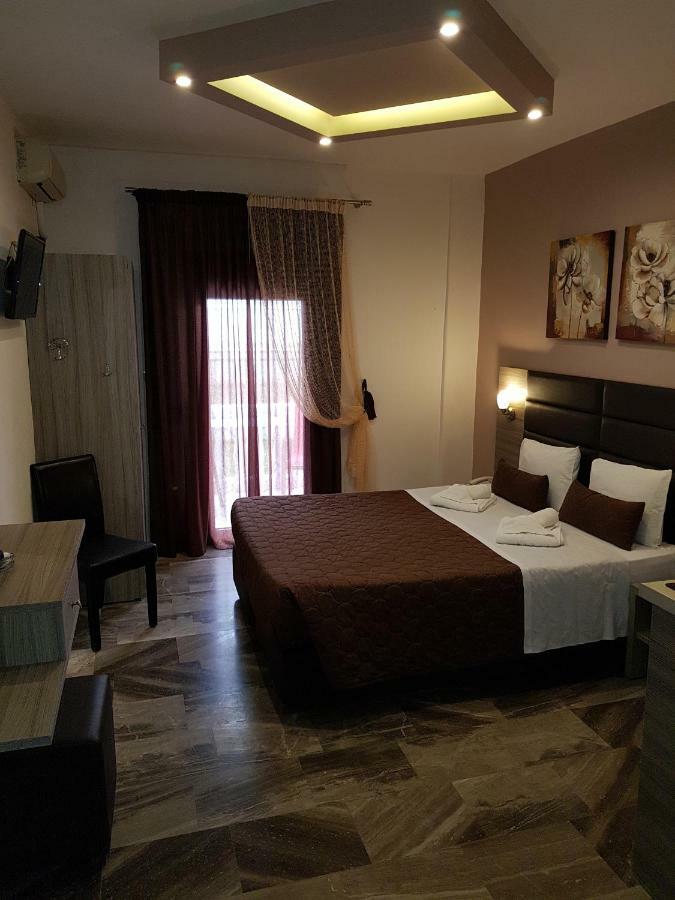 Hotel Kostas Olympiakí Aktí Екстериор снимка